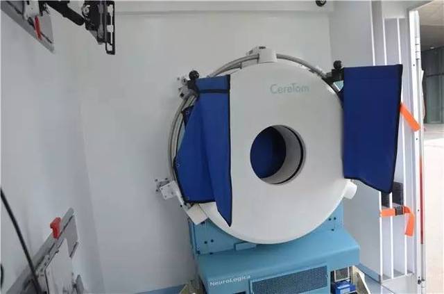 時(shí)間就是生命 依維柯New Daily改裝國(guó)內(nèi)首臺(tái)移動(dòng)CT腦卒中救護(hù)車